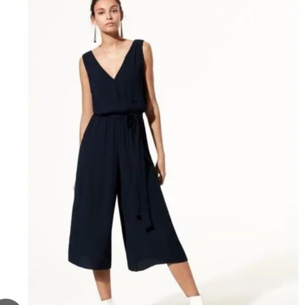 Aritzia Babaton Maximillian jumpsuit black size XS